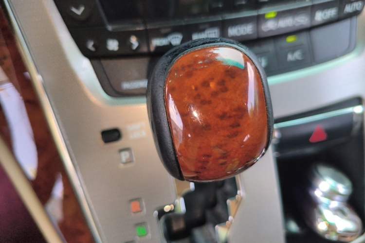 Used Toyota Alphard 2011 3.5L Luxury Edition Gear Lever