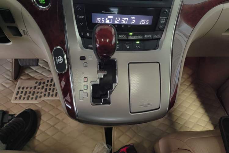 Used Toyota Alphard 2011 3.5L Luxury Edition Gear Lever