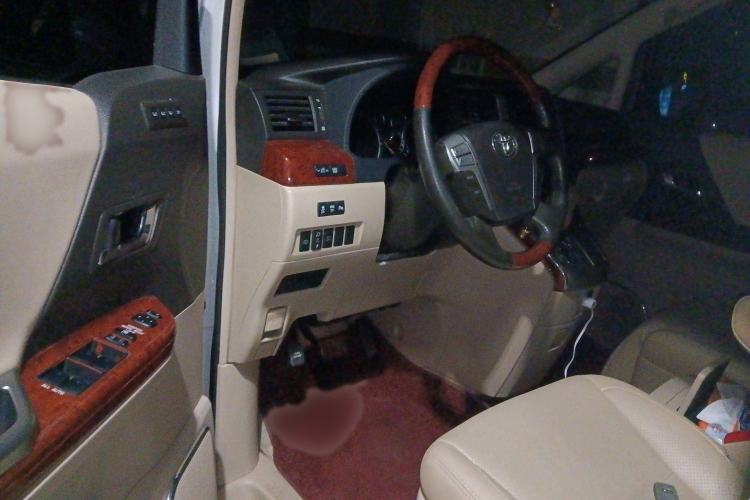 Used Toyota Alphard 2011 3.5L Luxury Edition Interior 3