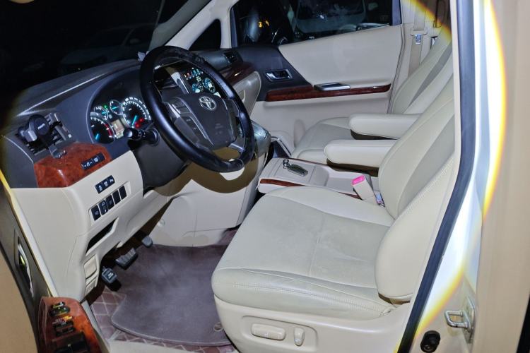 Used Toyota Alphard 2011 3.5L Luxury Edition Left Front Seat