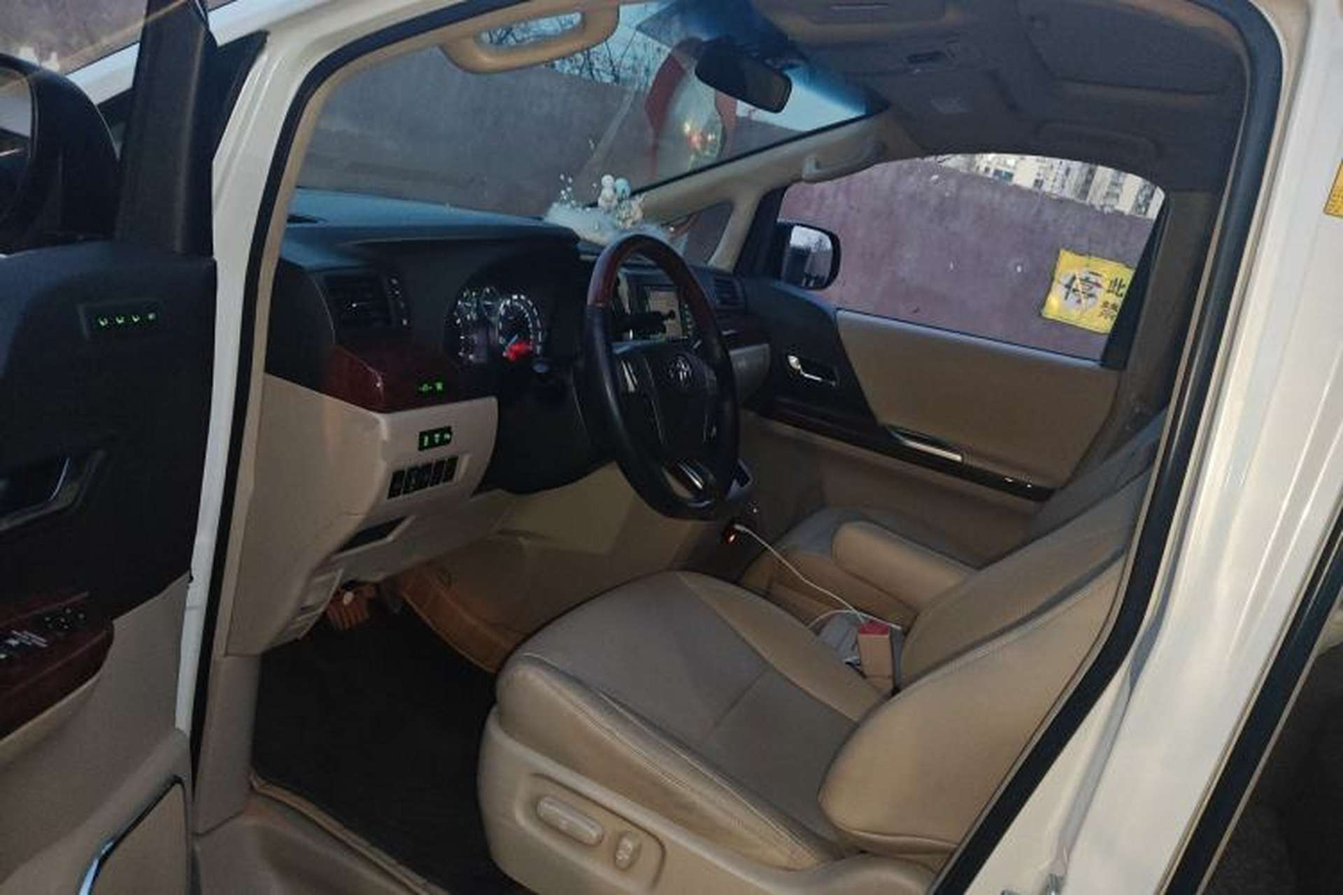 Used Toyota Alphard 2011 3.5L Luxury Edition Left Front Seat