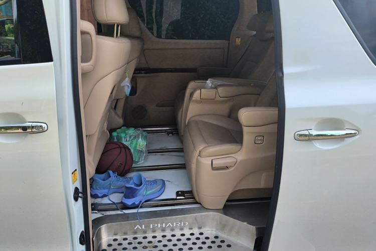 Used Toyota Alphard 2011 3.5L Luxury Edition Left Rear Seat