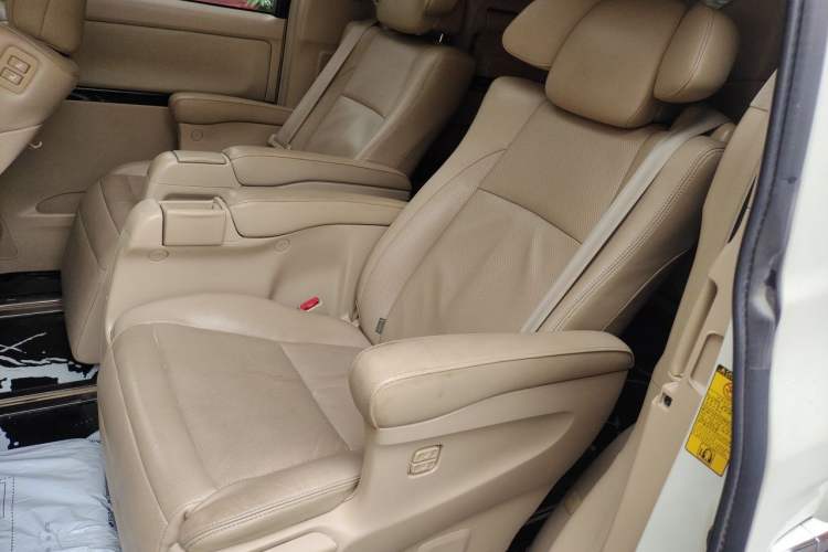 Used Toyota Alphard 2011 3.5L Luxury Edition Left Rear Seat
