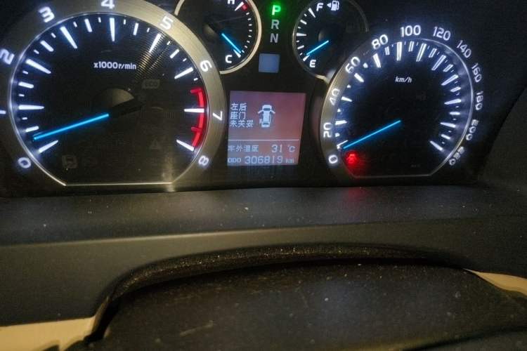 Used Toyota Alphard 2011 3.5L Luxury Edition Odometer Close Up