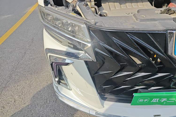 Used Toyota Alphard 2011 3.5L Luxury Edition Right Front Headlight