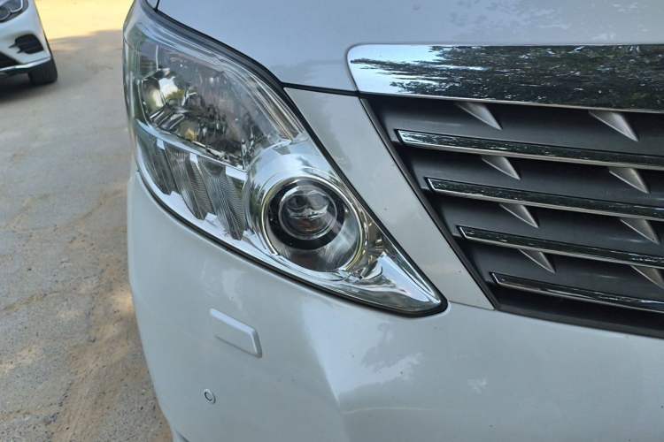 Used Toyota Alphard 2011 3.5L Luxury Edition Right Front Headlight
