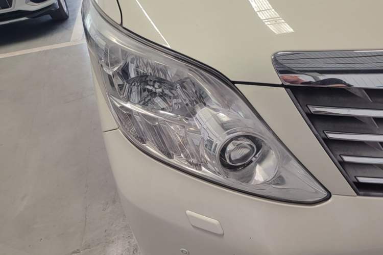 Used Toyota Alphard 2011 3.5L Luxury Edition Right Front Headlight
