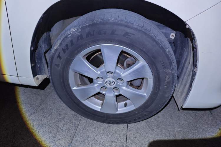 Used Toyota Alphard 2011 3.5L Luxury Edition Right Front Wheel Hub