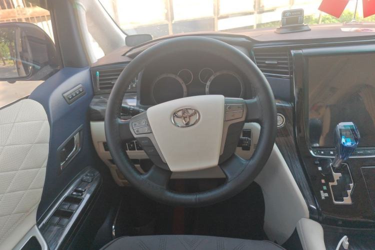 Used Toyota Alphard 2011 3.5L Luxury Edition Steering Wheel