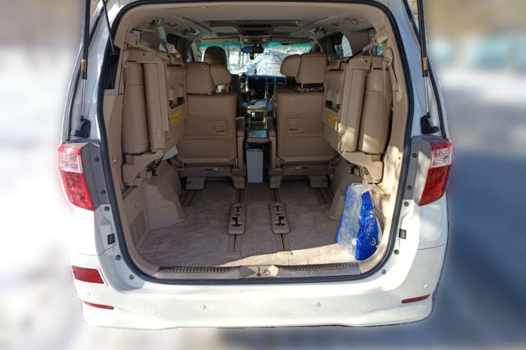 Used Toyota Alphard 2011 3.5L Luxury Edition Trunk