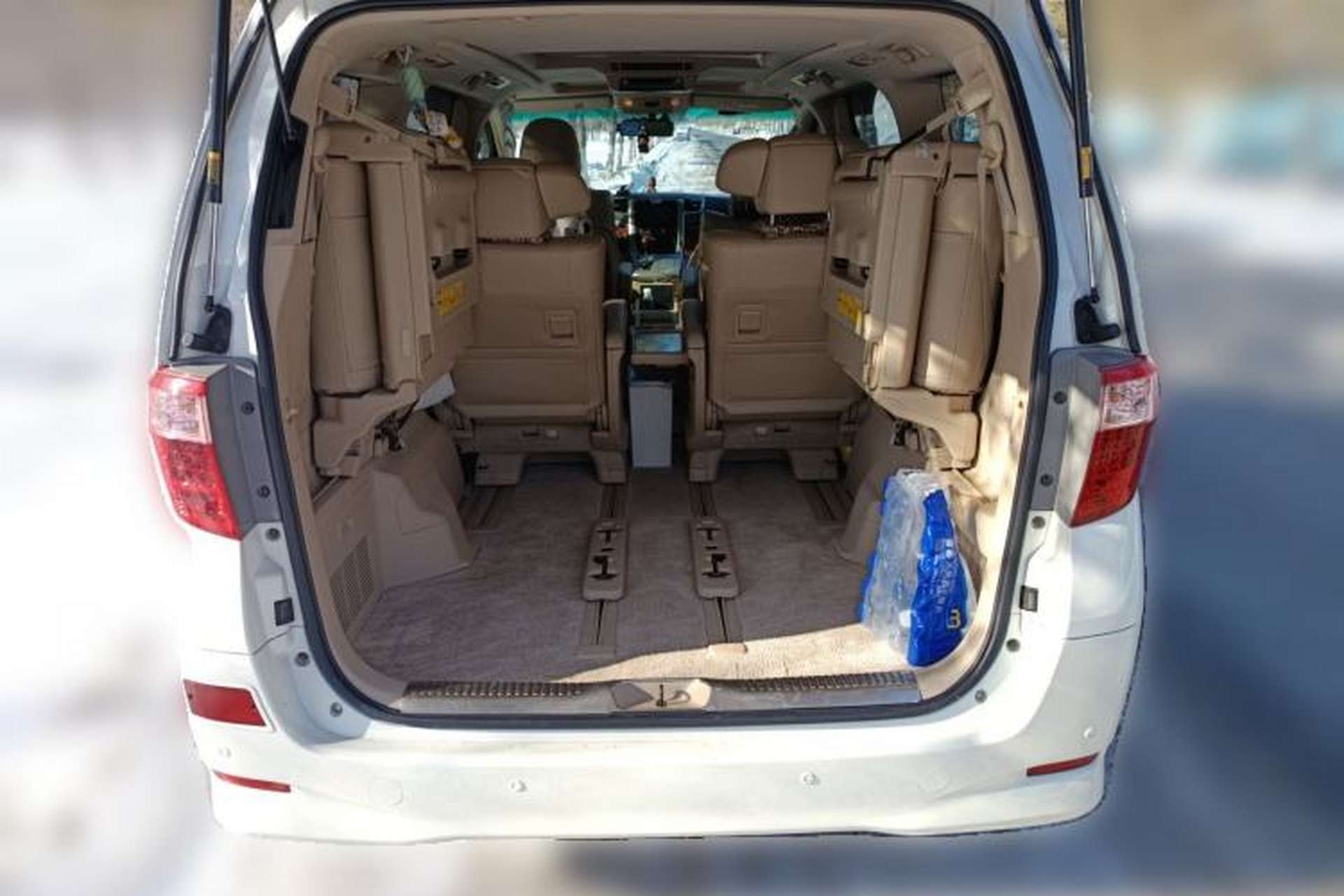 Used Toyota Alphard 2011 3.5L Luxury Edition Trunk
