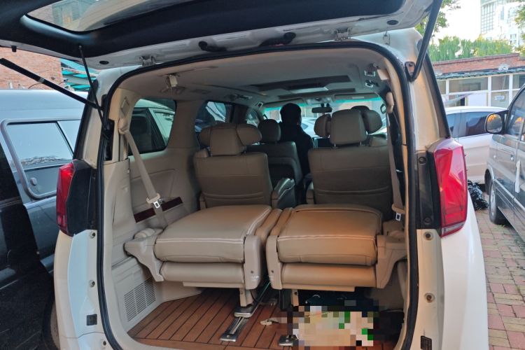 Used Toyota Alphard 2011 3.5L Luxury Edition Trunk