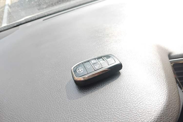 Used Toyota Alphard 2011 3.5L Luxury Edition Vehicle Key