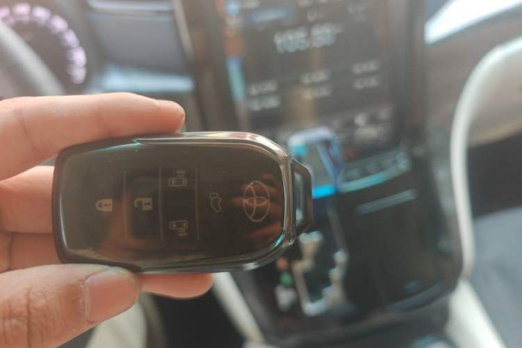 Used Toyota Alphard 2011 3.5L Luxury Edition Vehicle Key
