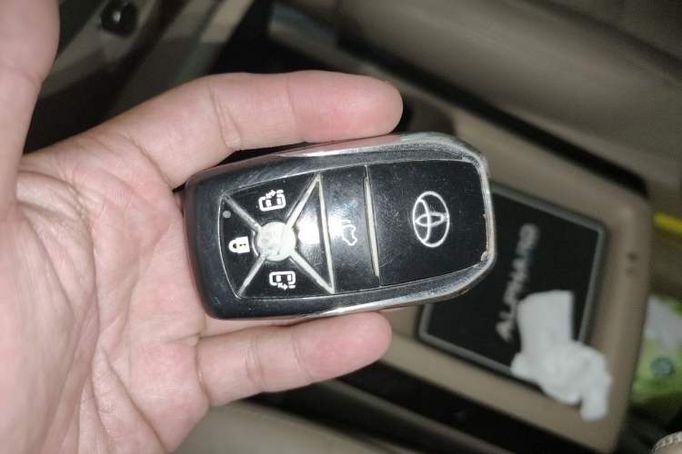 Used Toyota Alphard 2011 3.5L Luxury Edition Vehicle Key
