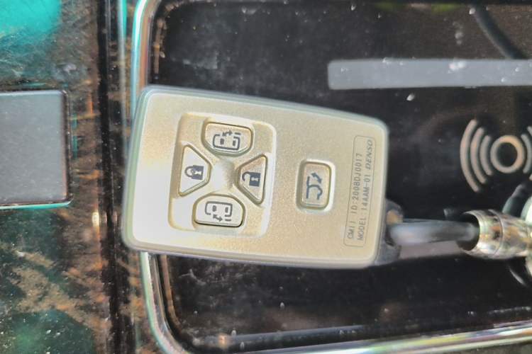 Used Toyota Alphard 2011 3.5L Luxury Edition Vehicle Key