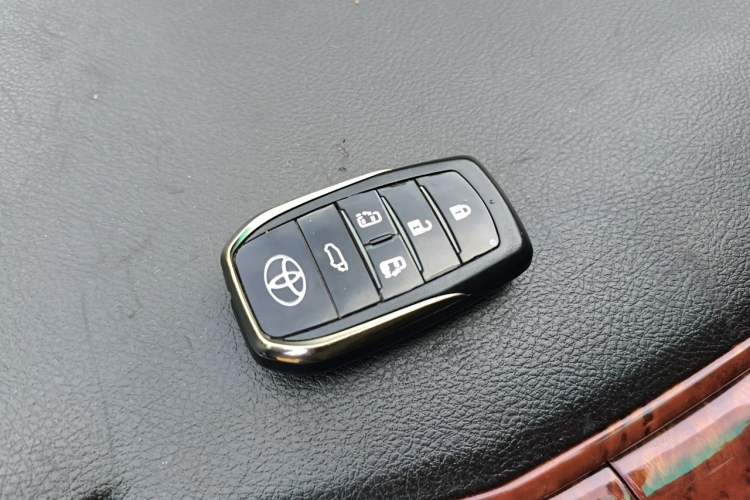 Used Toyota Alphard 2011 3.5L Luxury Edition Vehicle Key