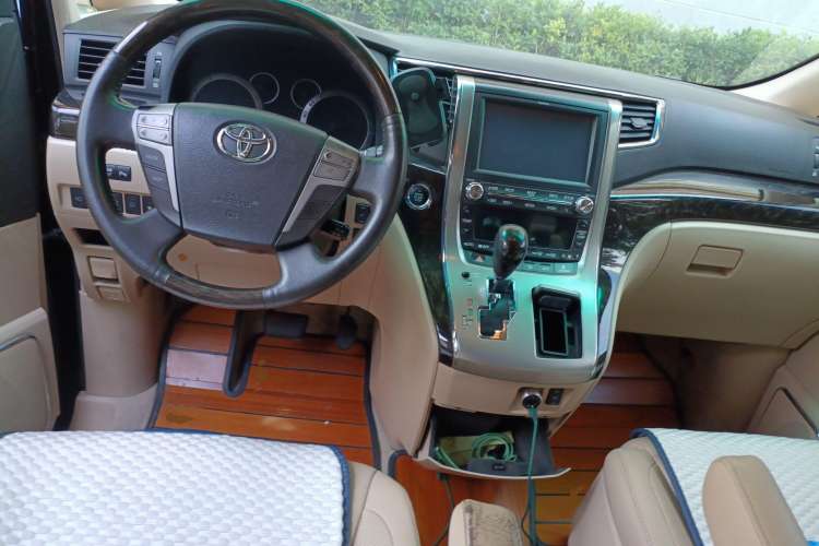 Used Toyota Alphard 2012 3.5L Luxury Edition Center Console