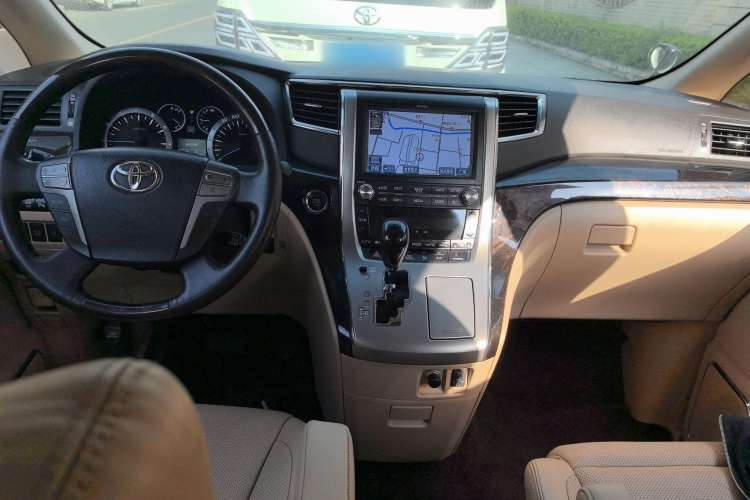 Used Toyota Alphard 2012 3.5L Luxury Edition Center Console