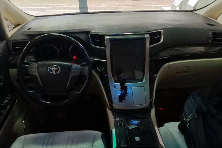 Used Toyota Alphard 2012 3.5L Luxury Edition Center Console