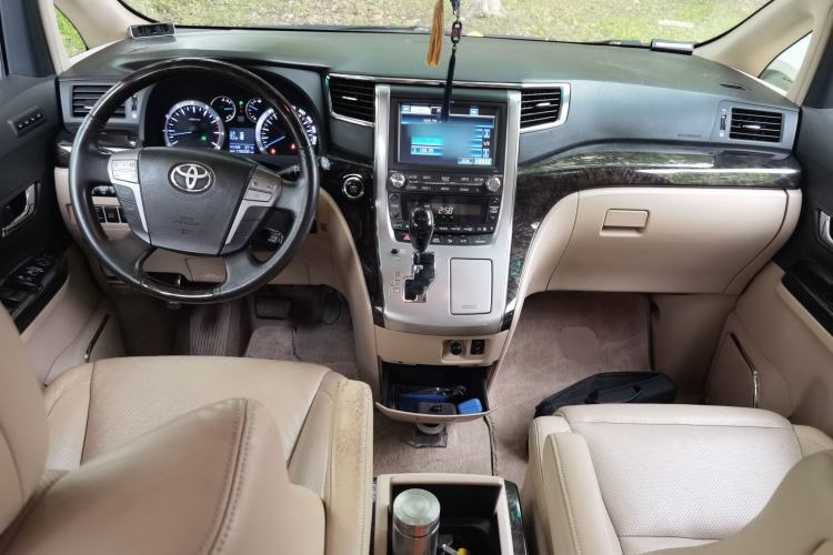 Used Toyota Alphard 2012 3.5L Luxury Edition Center Console