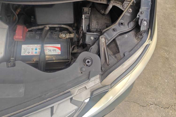 Used Toyota Alphard 2012 3.5L Luxury Edition Engine Bay Left