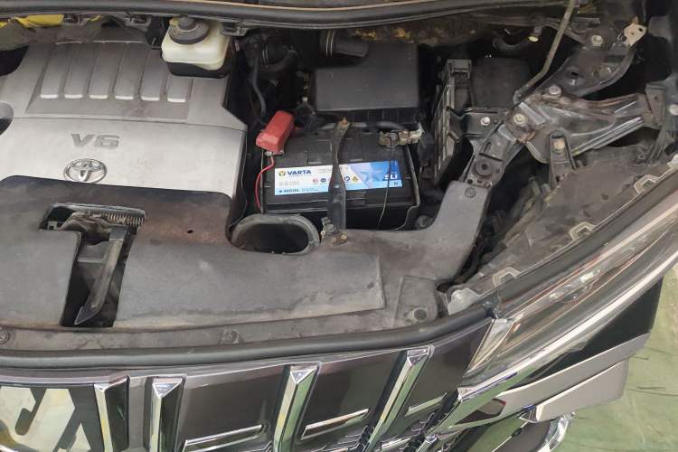 Used Toyota Alphard 2012 3.5L Luxury Edition Engine Bay Left