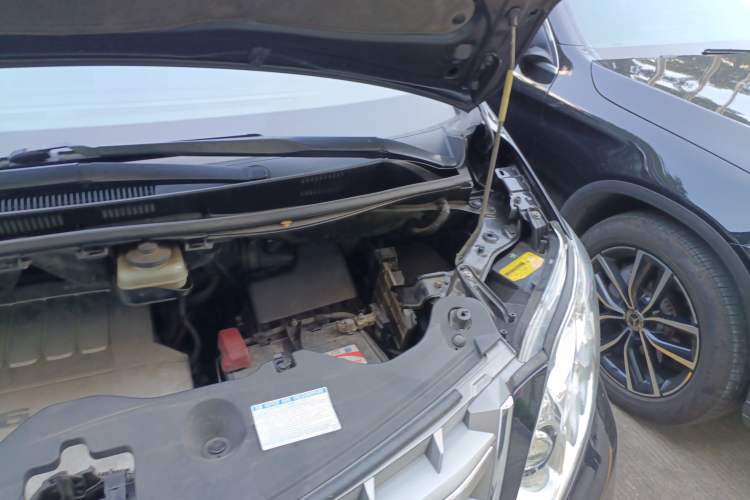 Used Toyota Alphard 2012 3.5L Luxury Edition Engine Bay Left