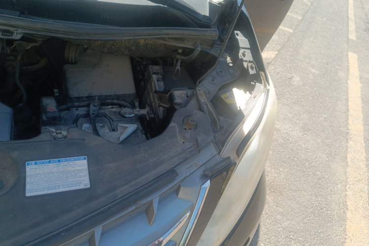 Used Toyota Alphard 2012 3.5L Luxury Edition Engine Bay Left