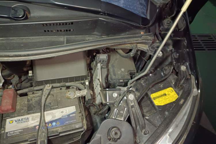 Used Toyota Alphard 2012 2.4L Luxury Edition Engine Bay Left