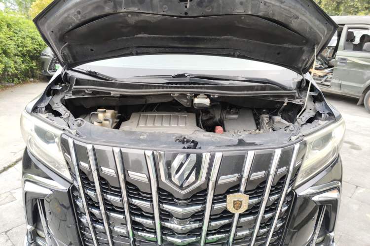 Used Toyota Alphard 2012 3.5L Luxury Edition Engine Bay