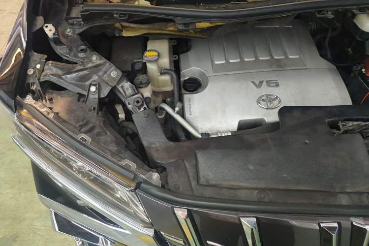 Used Toyota Alphard 2012 3.5L Luxury Edition Engine Bay Right