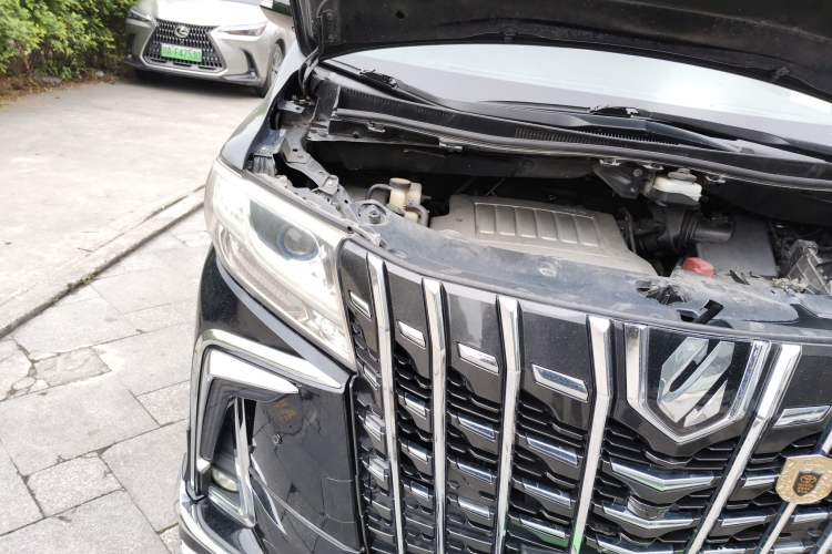 Used Toyota Alphard 2012 3.5L Luxury Edition Engine Bay Right
