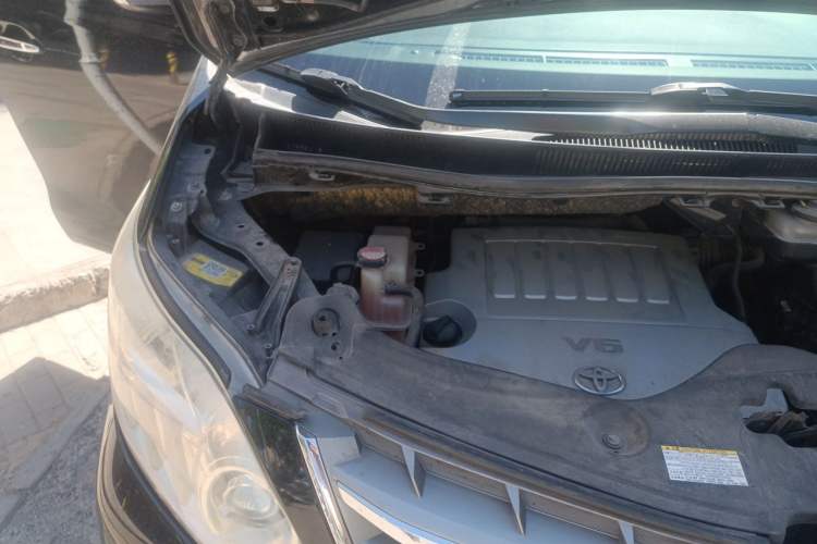 Used Toyota Alphard 2012 3.5L Luxury Edition Engine Bay Right
