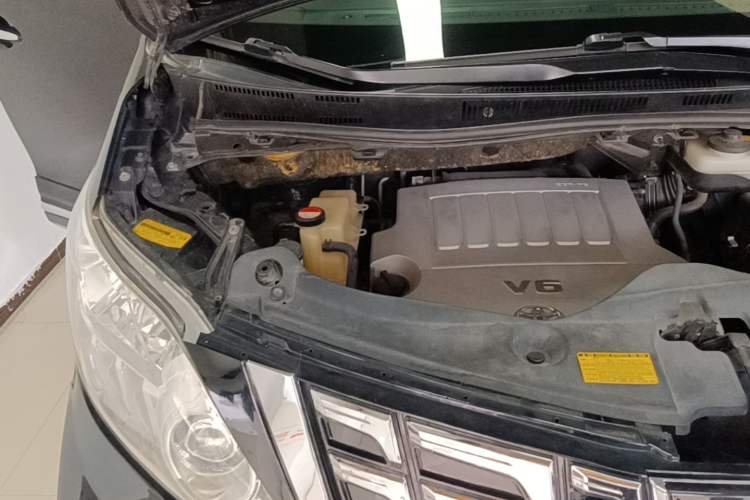 Used Toyota Alphard 2012 3.5L Luxury Edition Engine Bay Right