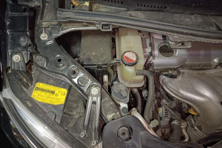 Used Toyota Alphard 2012 2.4L Luxury Edition Engine Bay Right