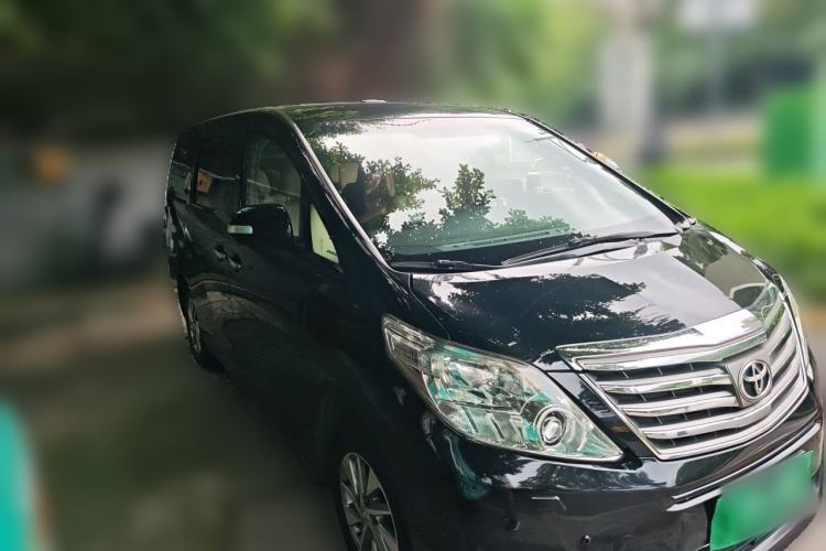 Used Toyota Alphard 2012 2.4L Luxury Edition Front Right 45 Deg