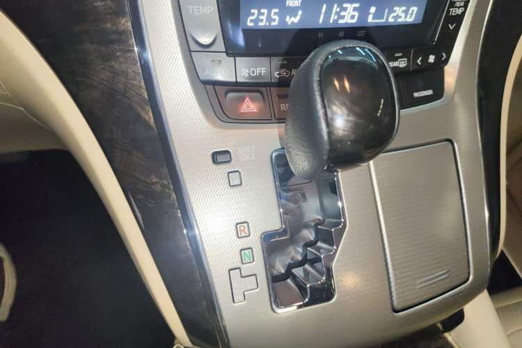 Used Toyota Alphard 2012 3.5L Luxury Edition Gear Lever
