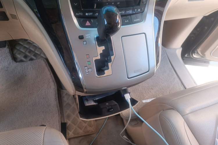 Used Toyota Alphard 2012 3.5L Luxury Edition Gear Lever