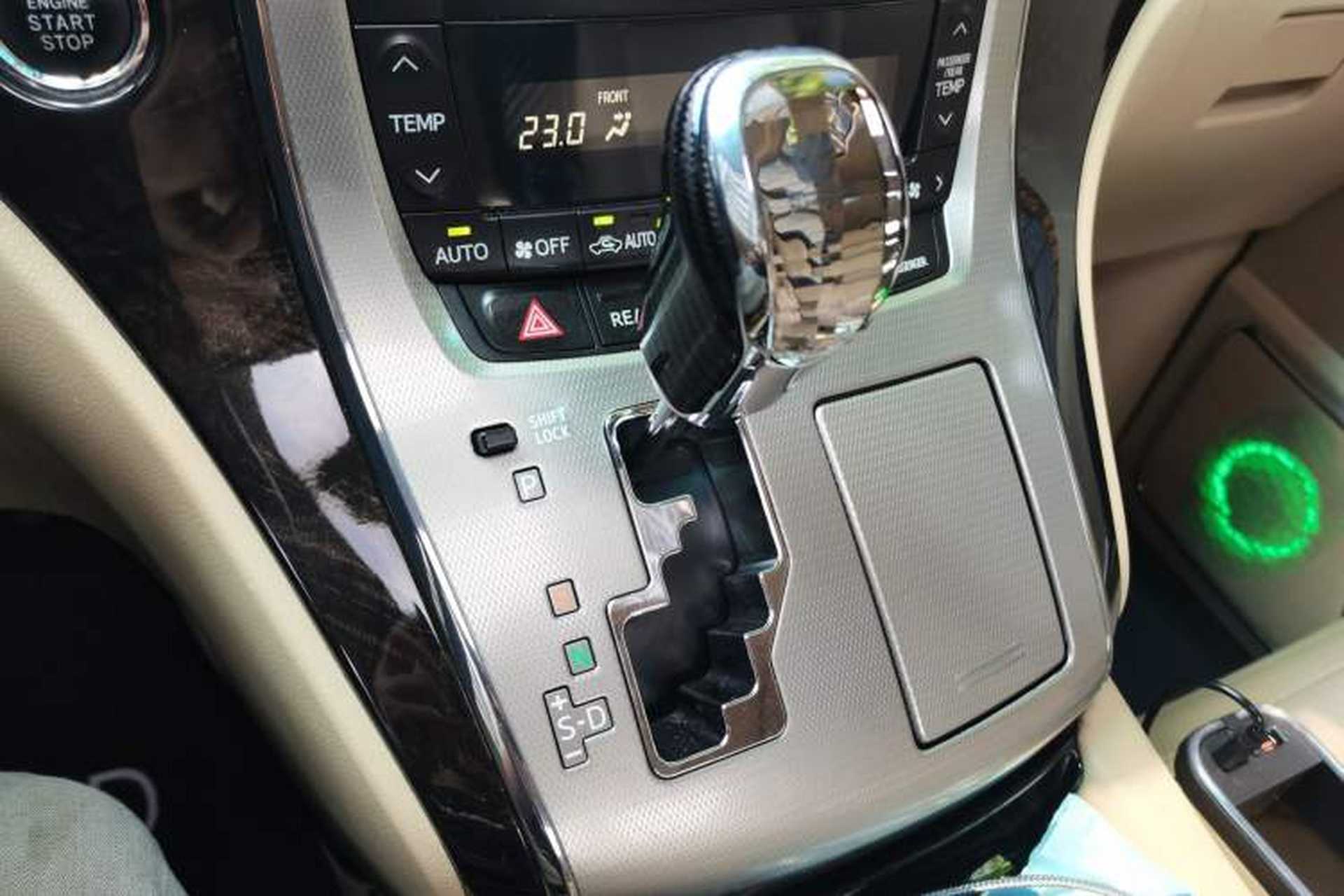 Used Toyota Alphard 2012 3.5L Luxury Edition Gear Lever