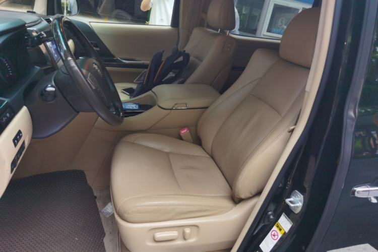 Used Toyota Alphard 2012 3.5L Luxury Edition Left Front Seat