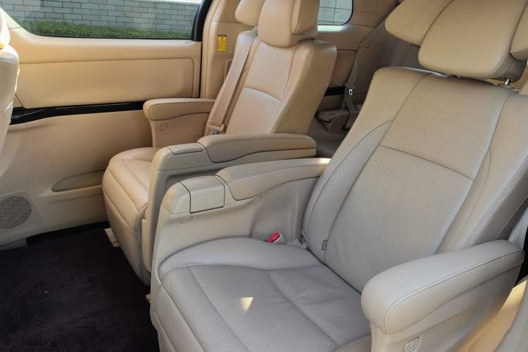 Used Toyota Alphard 2012 3.5L Luxury Edition Left Rear Seat