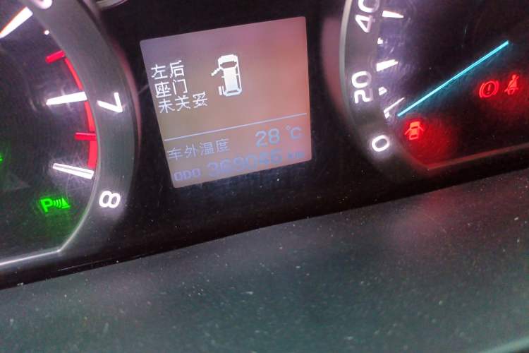Used Toyota Alphard 2012 3.5L Luxury Edition Odometer Close Up