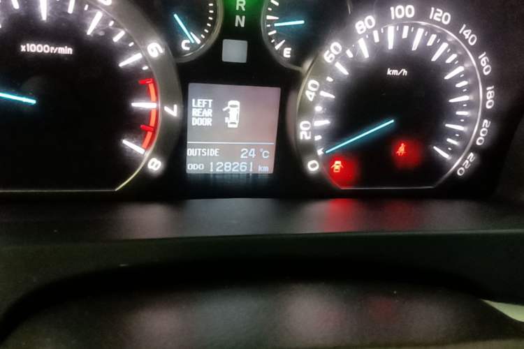 Used Toyota Alphard 2012 3.5L Luxury Edition Odometer Close Up