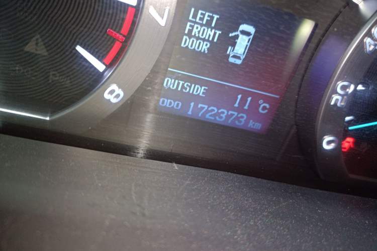 Used Toyota Alphard 2012 2.4L Luxury Edition Odometer Close Up