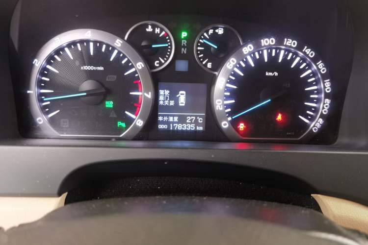 Used Toyota Alphard 2012 3.5L Luxury Edition Odometer Close Up