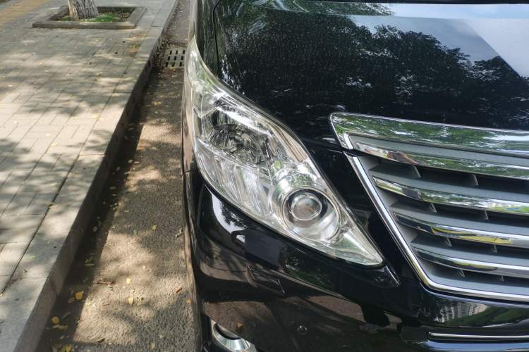Used Toyota Alphard 2012 3.5L Luxury Edition Right Front Headlight