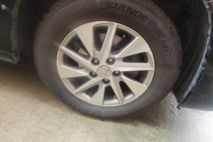 Used Toyota Alphard 2012 3.5L Luxury Edition Right Front Wheel Hub
