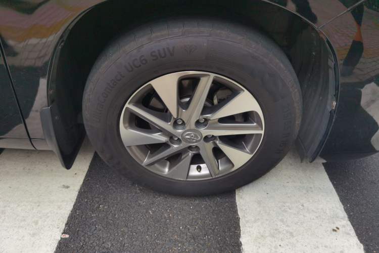 Used Toyota Alphard 2012 3.5L Luxury Edition Right Front Wheel Hub