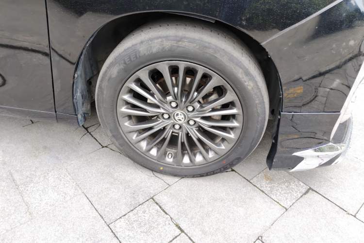 Used Toyota Alphard 2012 3.5L Luxury Edition Right Front Wheel Hub